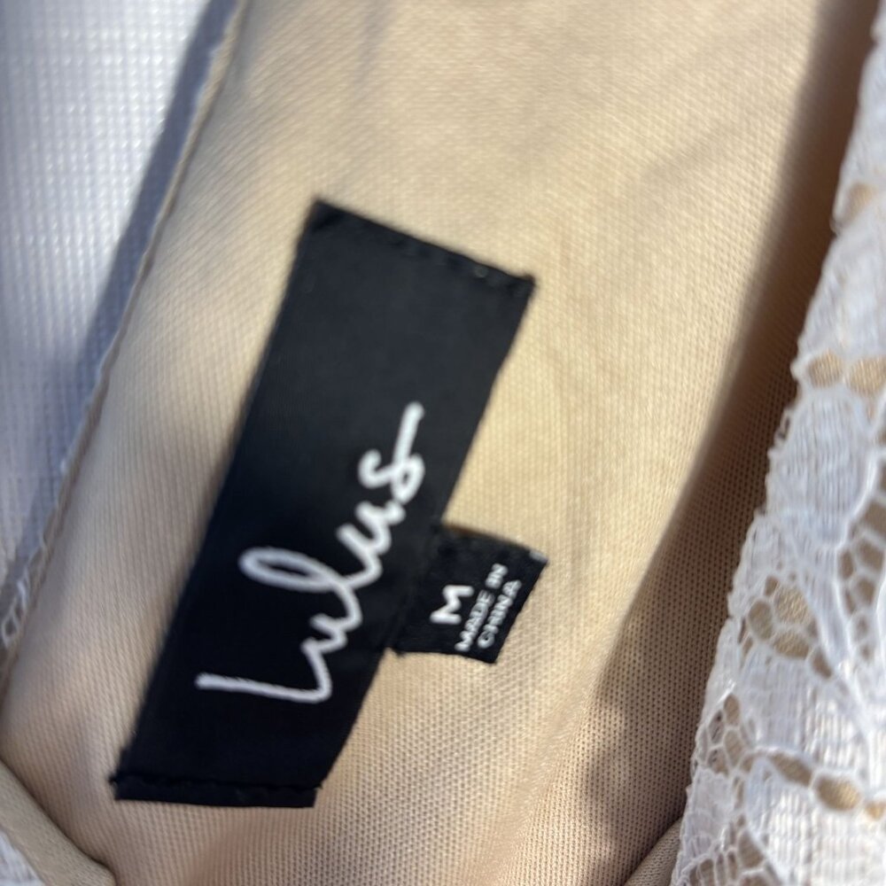 Lulus White & Beige Lace V-Neck Sleeveless Dress - Picture 4 of 11